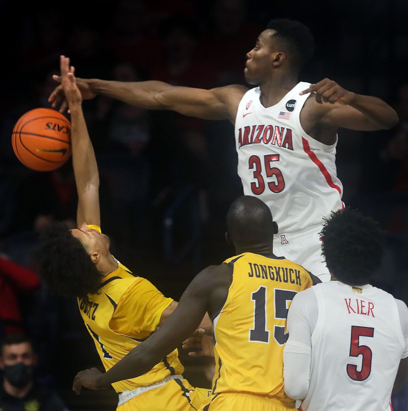 Christian Koloko, 2022 Pac-12
Defensive Player of the Year